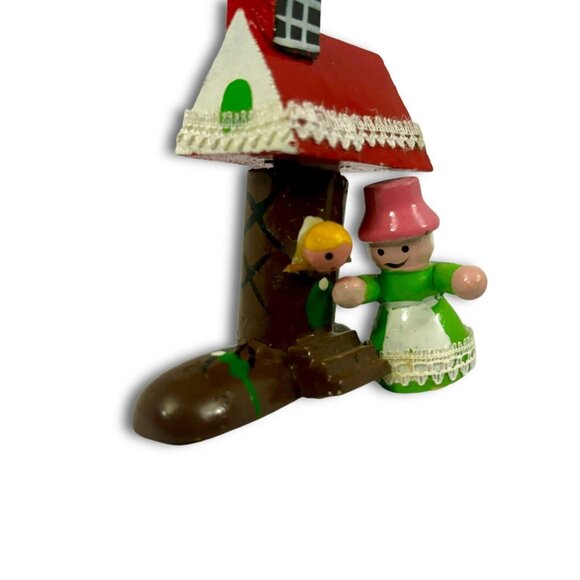 Vintage Santa Christmas Tree Wooden Ornament Train In Boot Russ Berrie - Picture 2 of 7